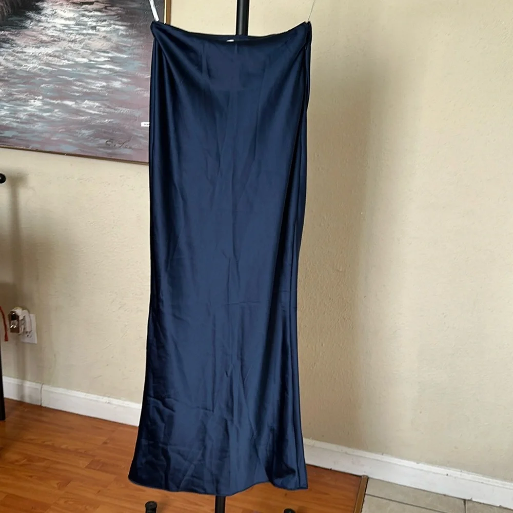 HOUSE OF CB 'Charlene' Navy‎ Satin Bias Cut Maxi Skirt NWOT Size XS